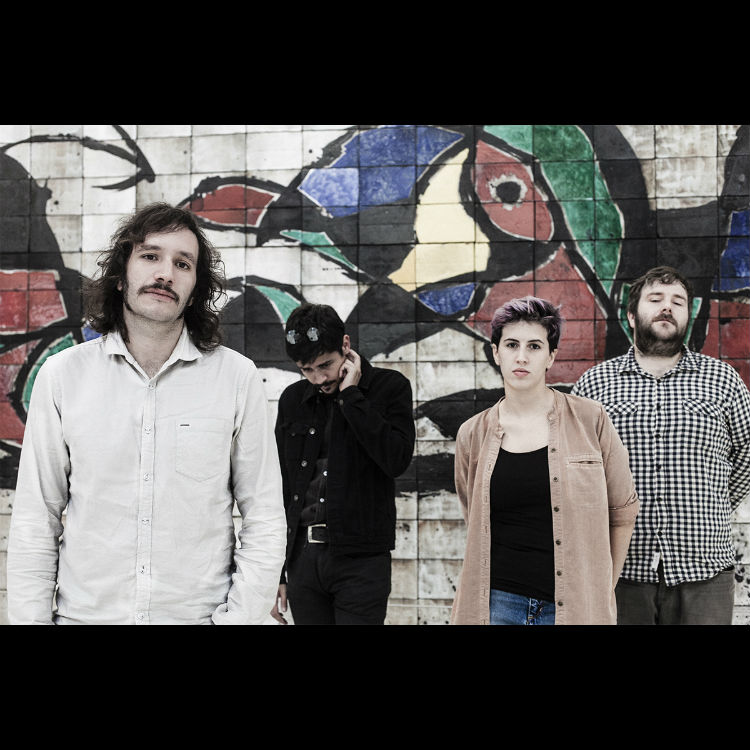 Dulce P�jara de Juventud stream new album, Triumph, in full